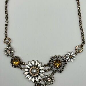 Elegant Floral Necklace with Gold and Silver Accents